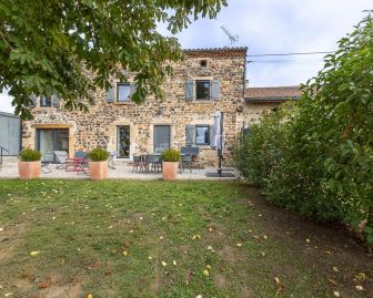 G&icirc;te n&deg;63G1470 Usson - Puy-de-D&ocirc;me